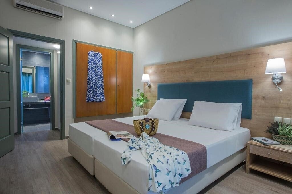 Фото Golden Coast (ex. Golden Coast Apartments) 3*