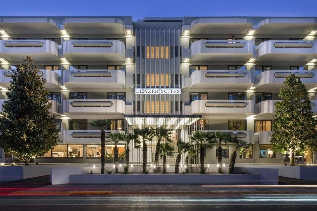 Вид Blazer Suites 4*