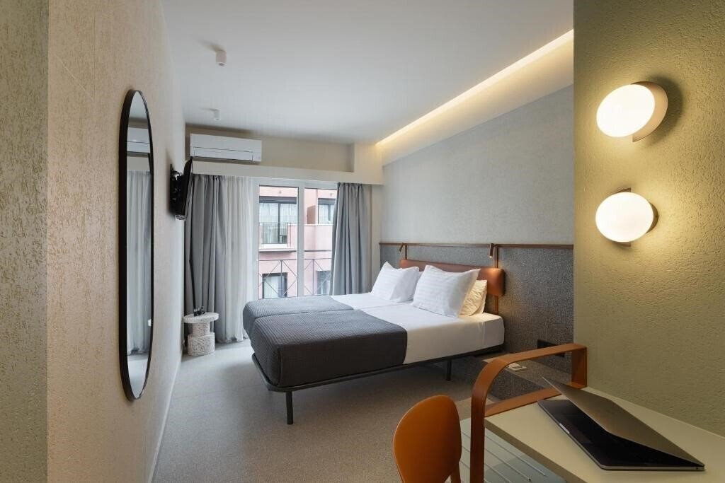 Фото Evripides 2*