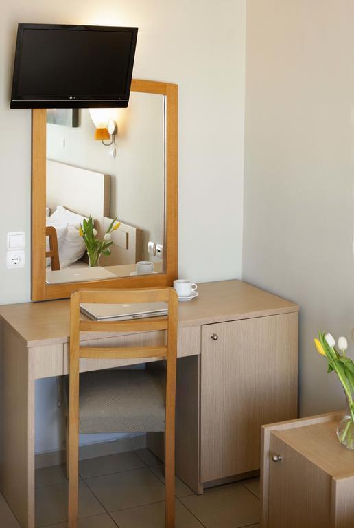 Территория Best Western My Athens 3*