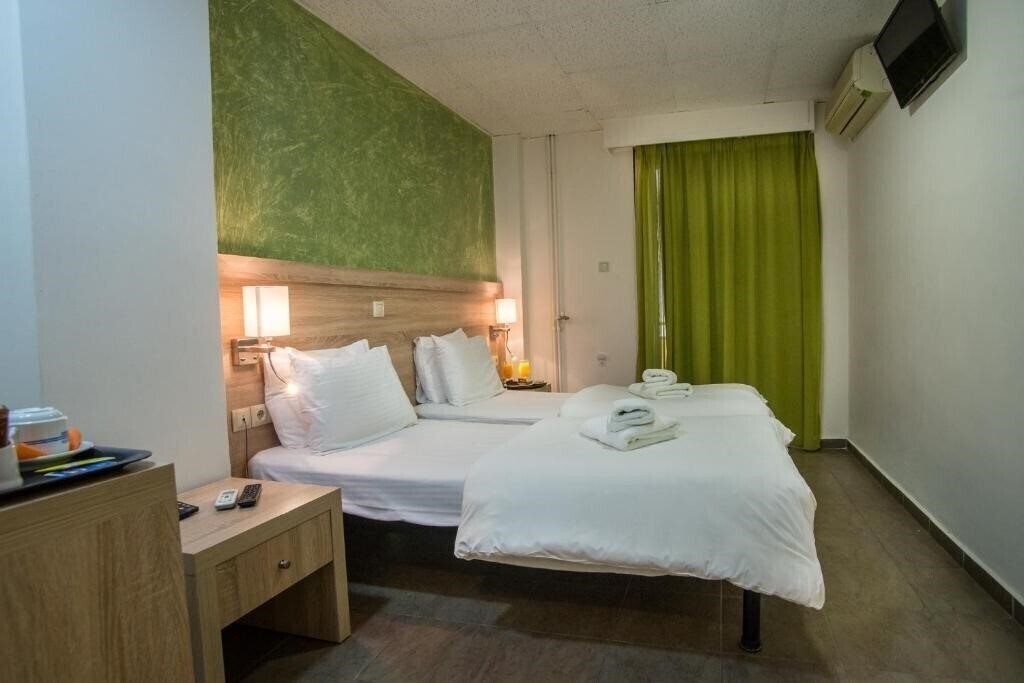 Панорама Anita 2*