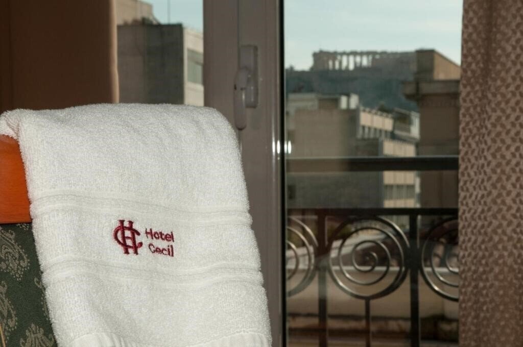 Панорама Cecil Hotel 2*