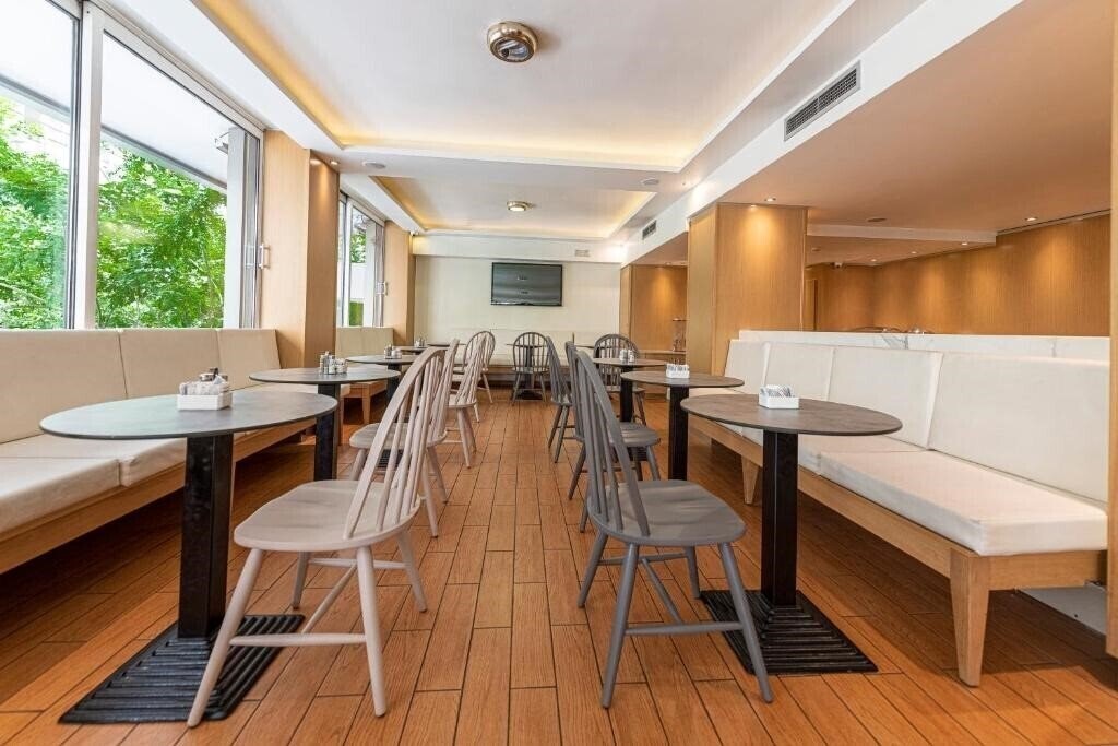 Территория Parnon 3*