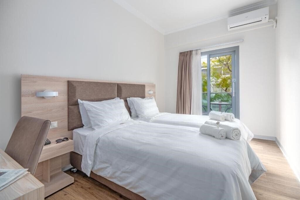 Територія Attalos Hotel 3*