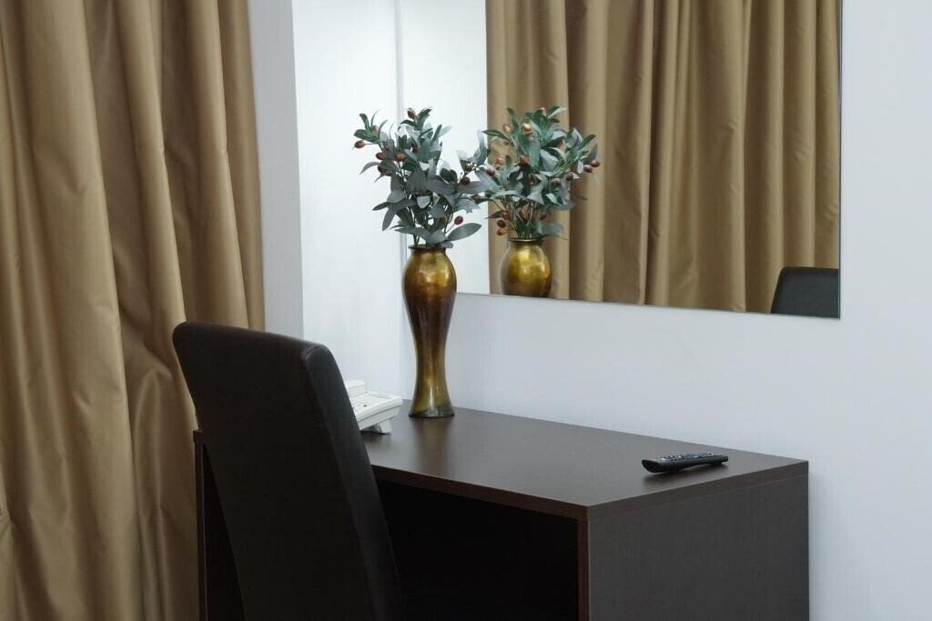 Апартаменти Breeze Boutique Hotel 4*