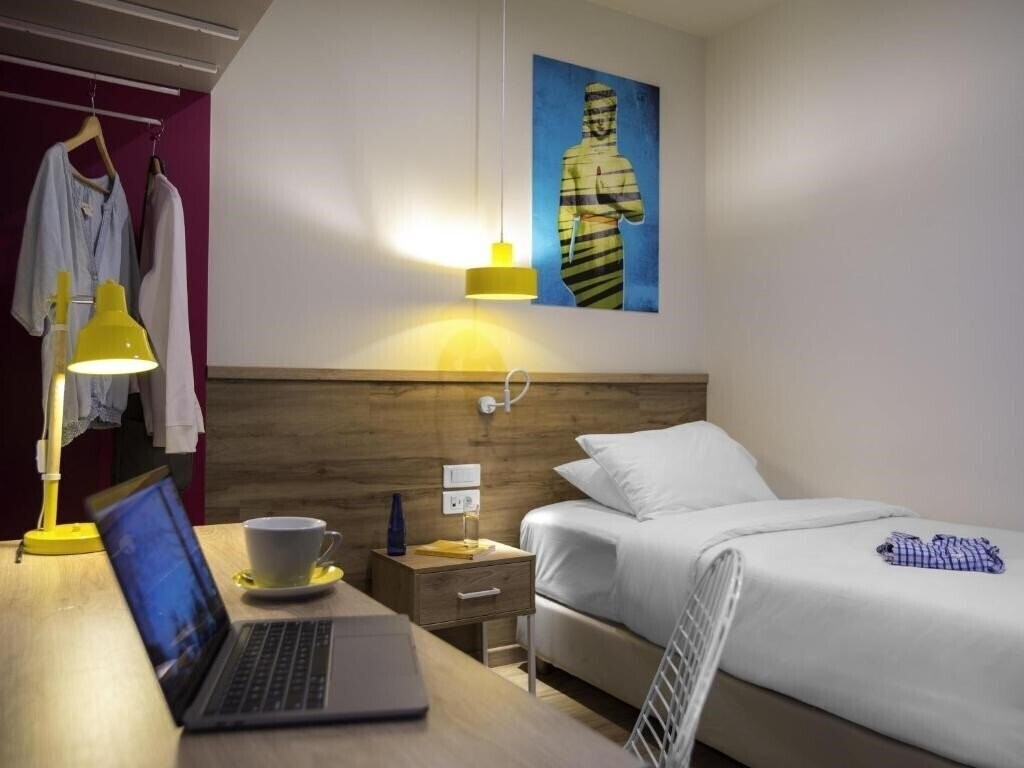 Вид Ibis Styles Athens Routes 4*
