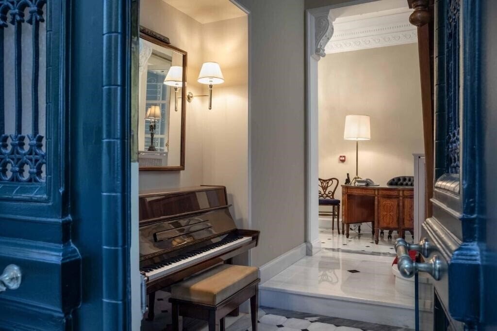 Апартаменты Noble Suites 3*