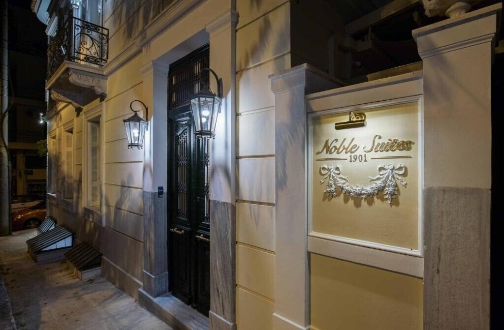 Картинка Noble Suites 3*