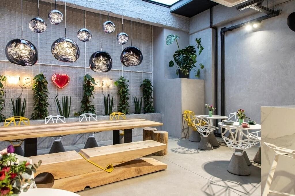 Территория 14 Reasons Why 3*