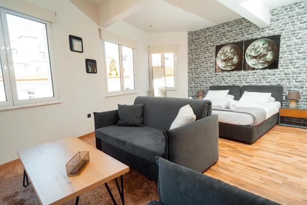 Фотографія The Athens Edition Luxury Suites 3*