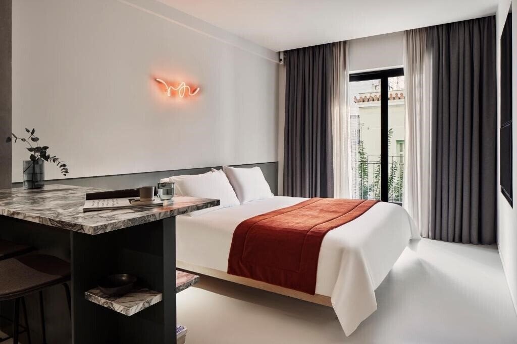 Апартаменти The Newel Metaxourgeio 4*