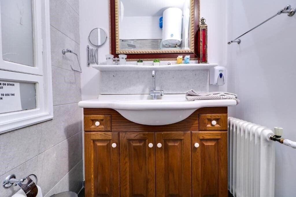 Апартаменты Plaka Elegant Apartment 4*