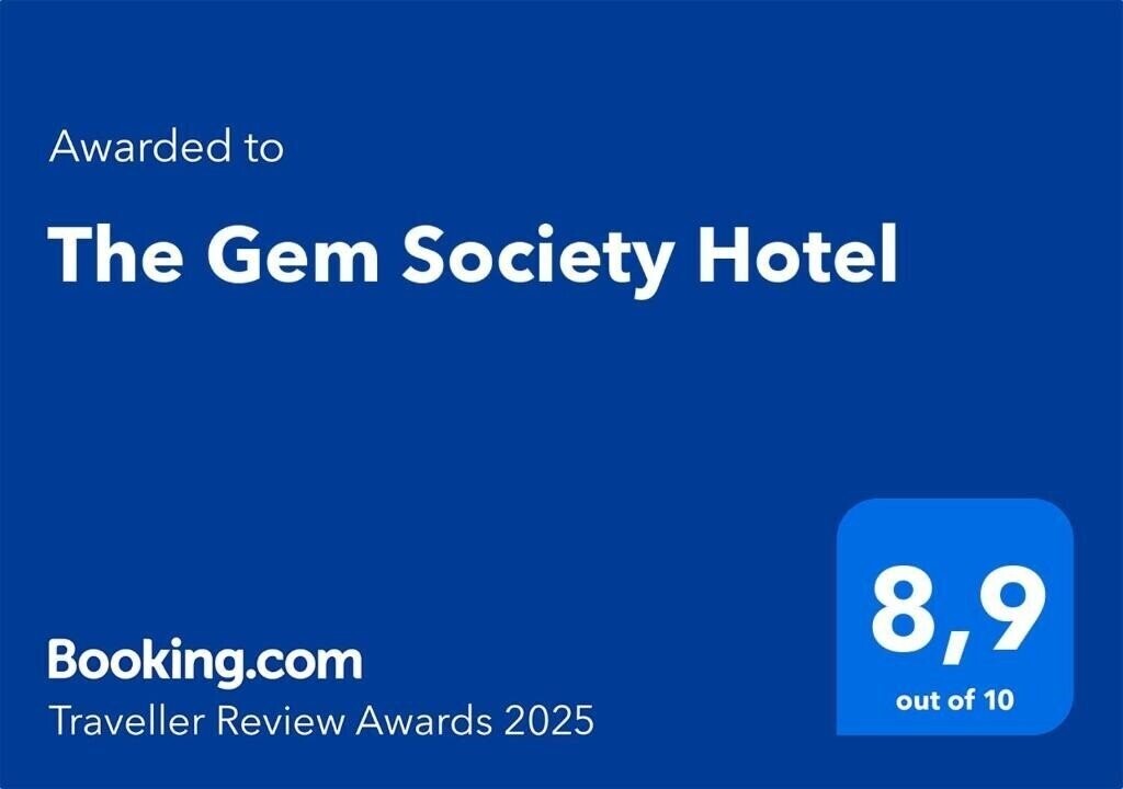 Апартаменти The Gem Society Hotel 4*