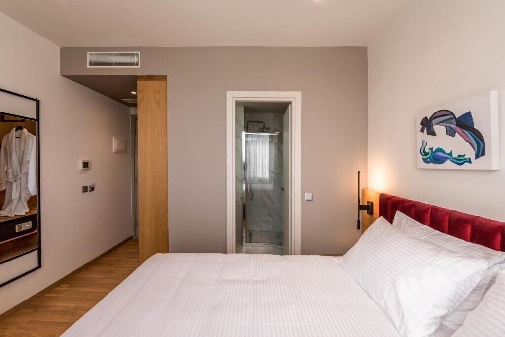 Панорама Urban Frame Acropolis 4*