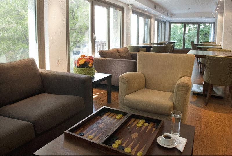 Апартаменты Plaka 3*