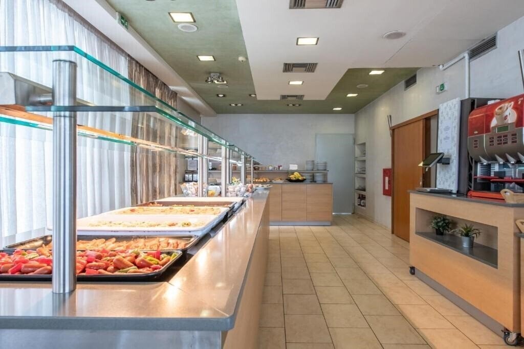 Апартаменти Golden City Hotel 3*