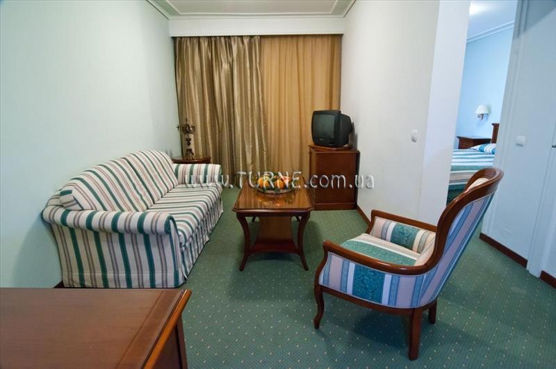 Апартаменти Oasis Hotel Apartments 4*