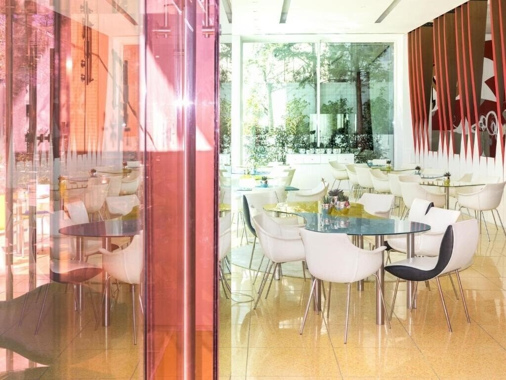 Готель Semiramis Hotel 5*