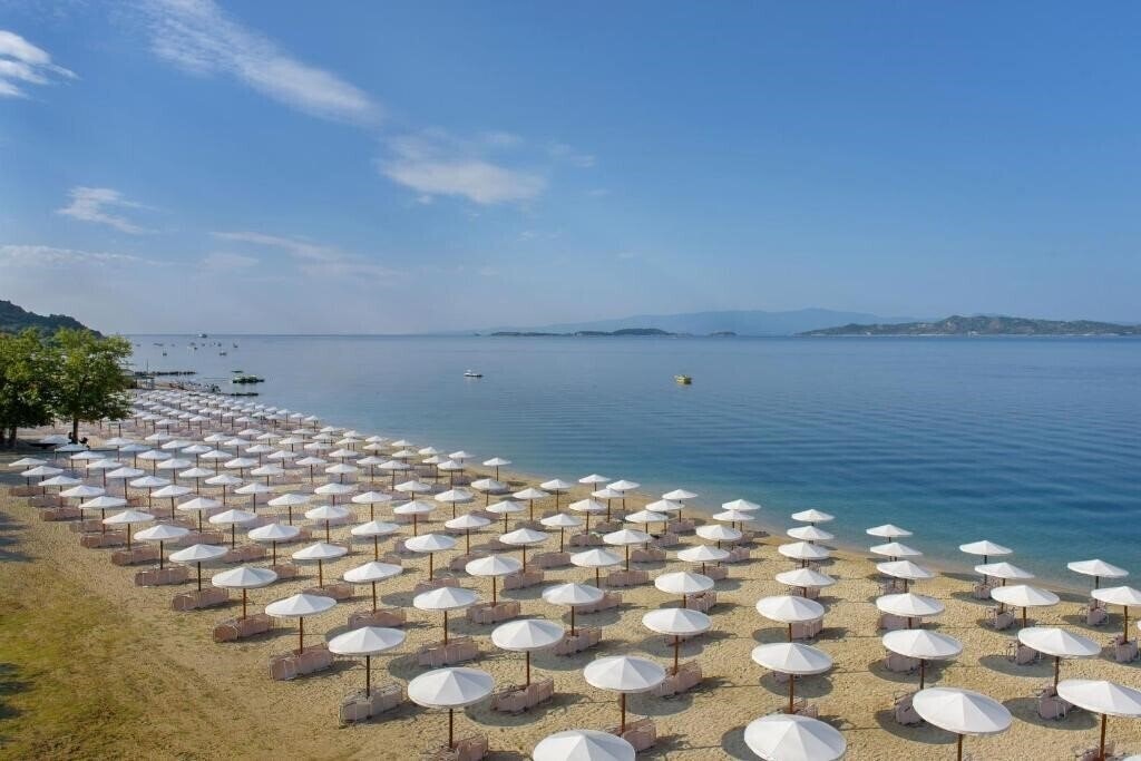 Панорама Akrathos Beach Hotel 4*