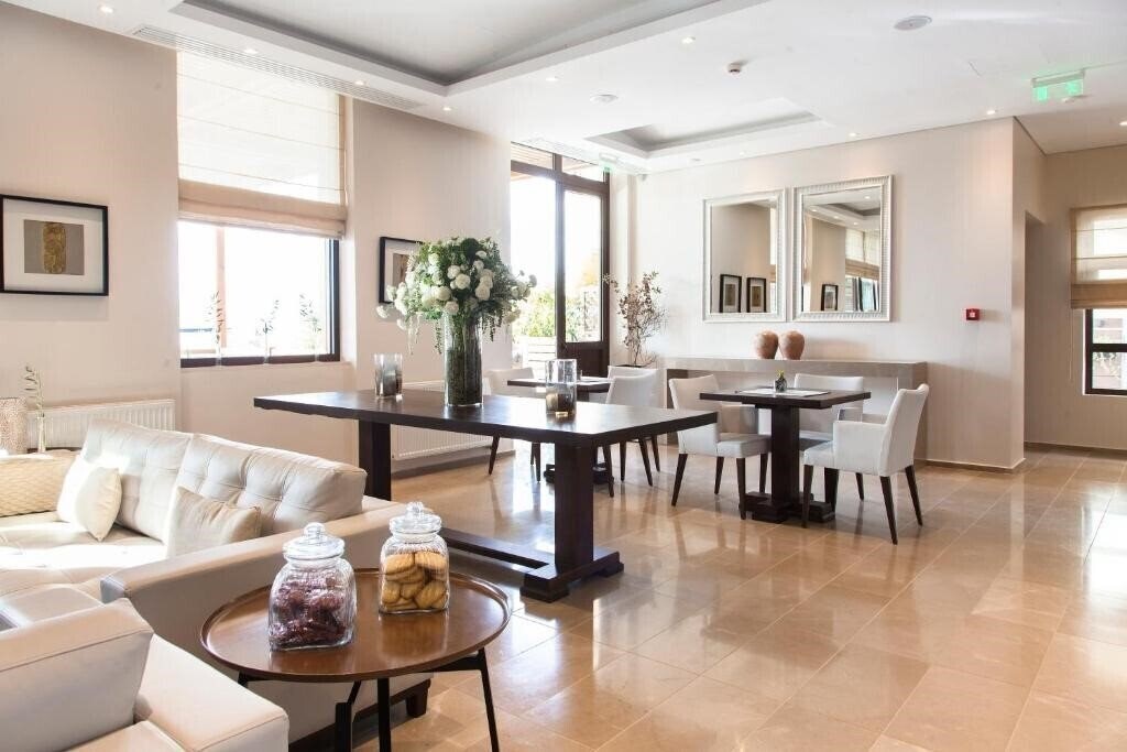 Фотографія Ayia Marina Suites 4*