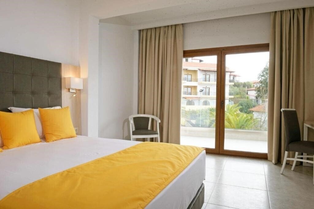 Панорама Aristoteles Holiday Resort & SPA Ouranoupolis (ex. Aristoteles Holiday Resort) 4*