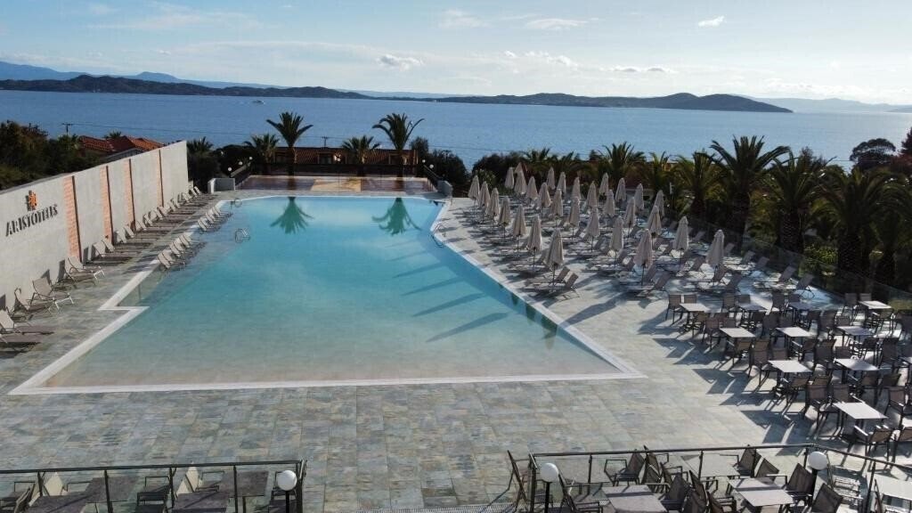 Фото Aristoteles Holiday Resort & SPA Ouranoupolis 4*