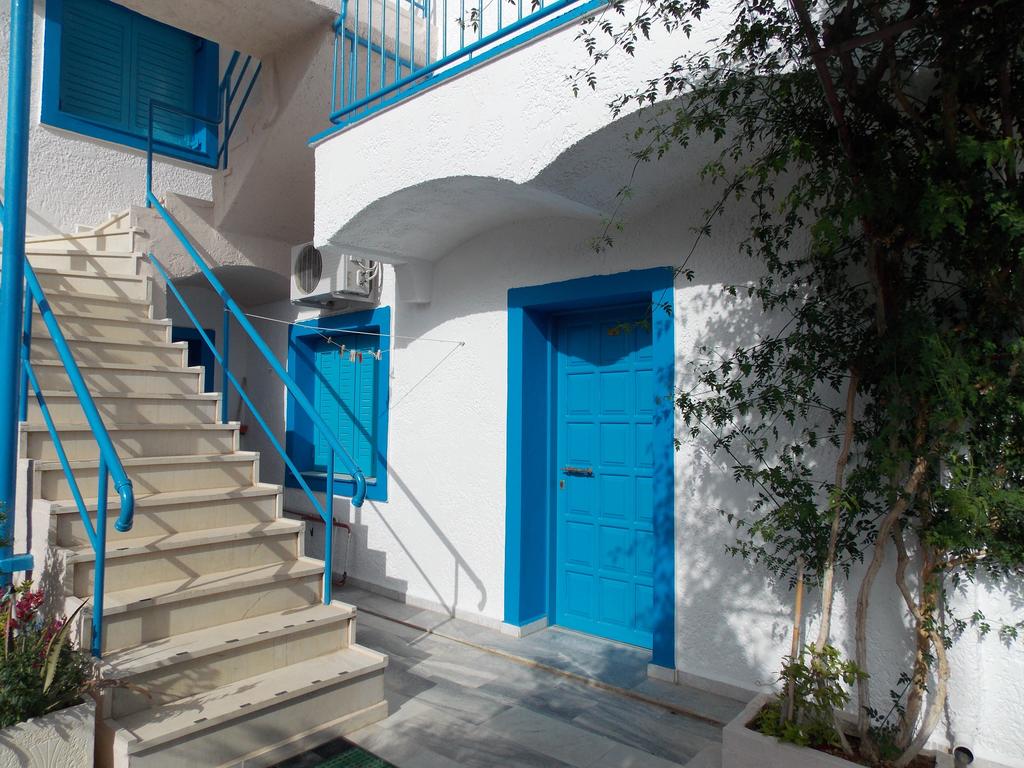 Вид Michele Marie Apartment Hotel апартаменты