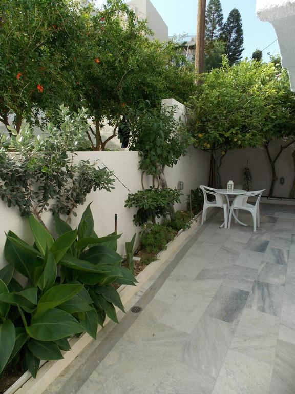 Панорама Michele Marie Apartment Hotel апартаменты