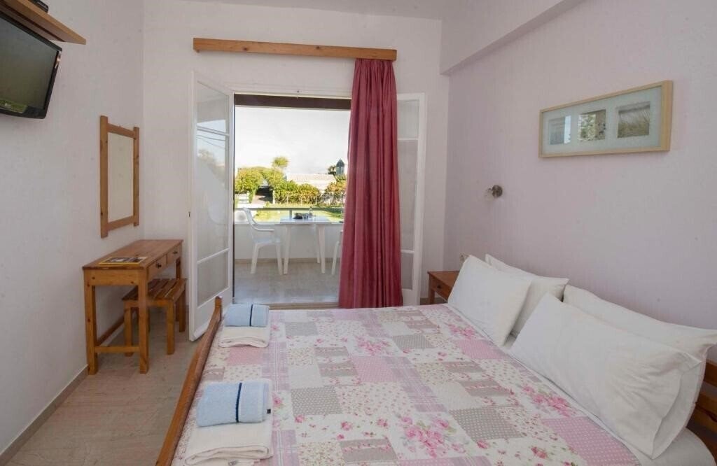 Территория Alexandra On The Beach 4*