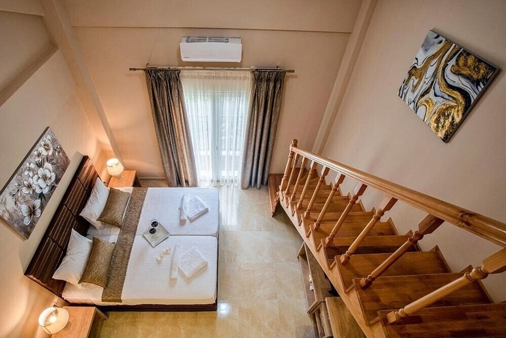 Панорама Valery Apartments 2*
