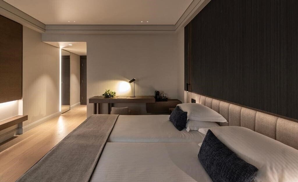 Территория N.J.V Athens Plaza 5*