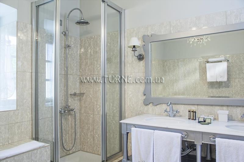 Территория Micra Anglia Boutique Hotel 5*