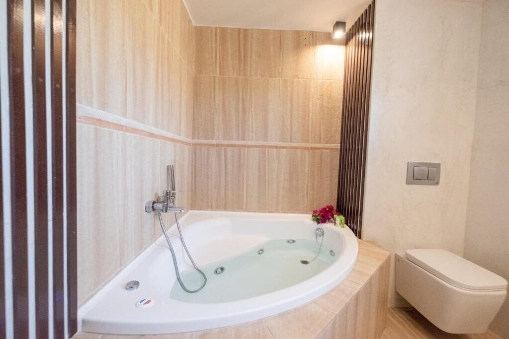 Апартаменти 180 South Seaside 4*