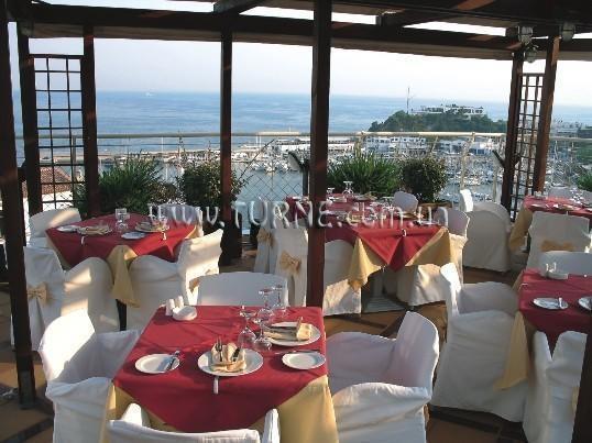 Апартаменти Mistral Athens 3*