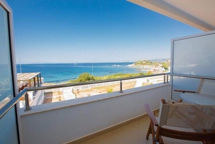 Территория Alexander Beach Hotel 4*