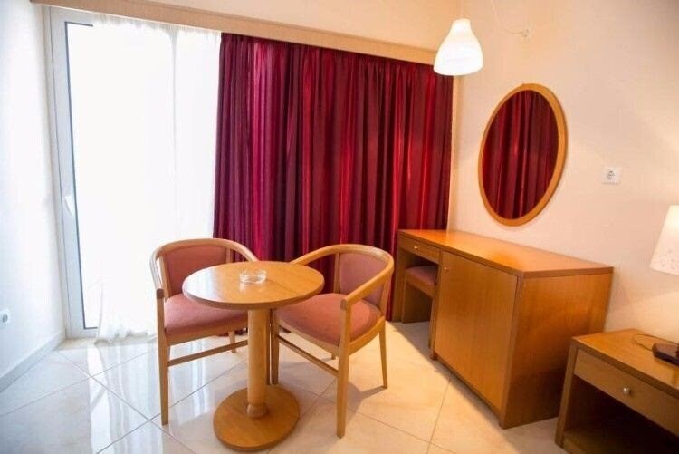 Вид Alexander Beach Hotel 4*
