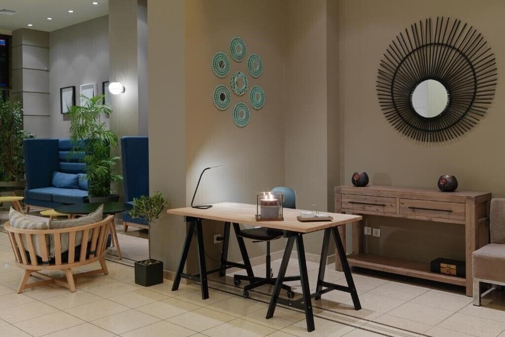 Панорама Avra Rafina 4*