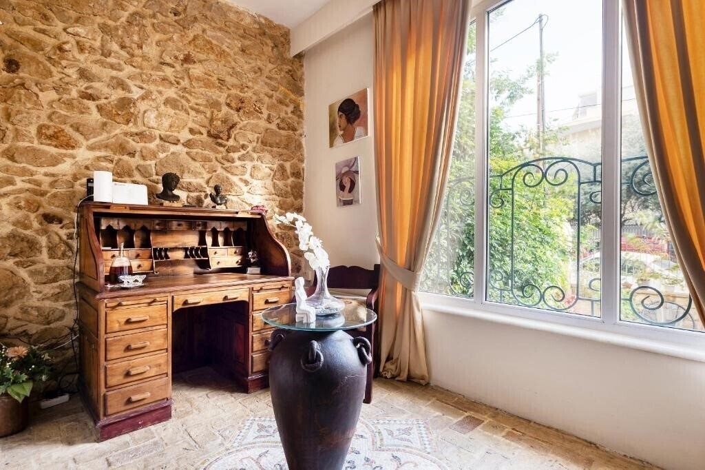 Панорама Artistic Villa 4*