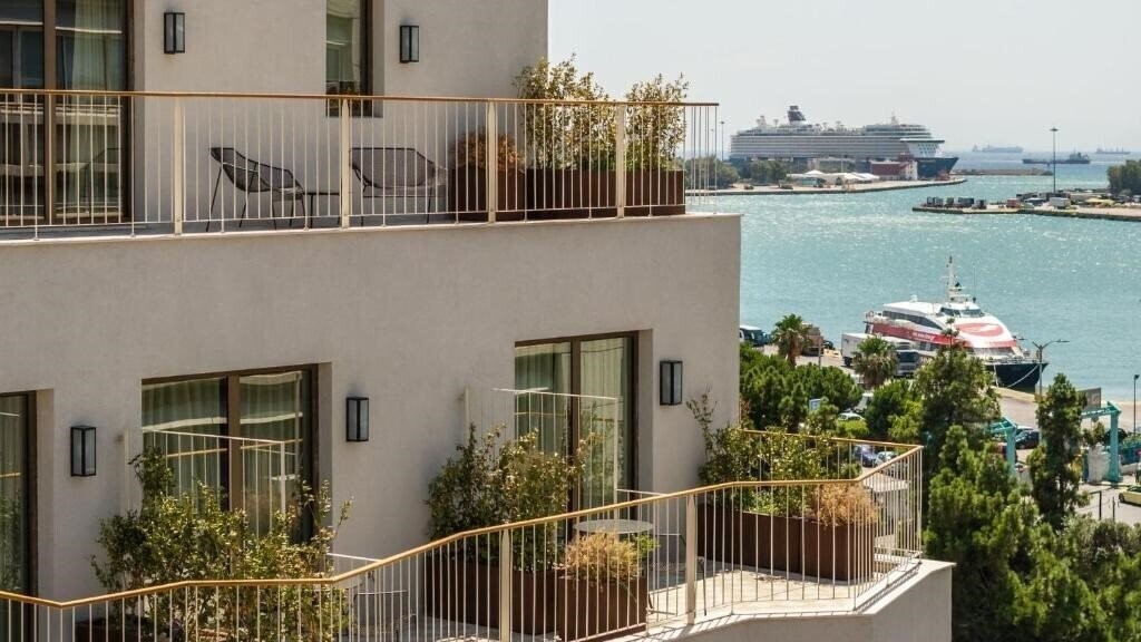 Готель Mitsis Nu Piraeus Port 4*