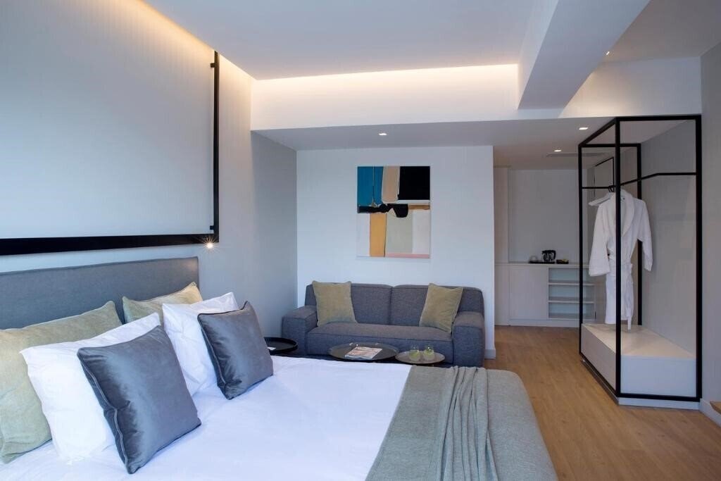 Апартаменти The Alex Monte Kastella 4*