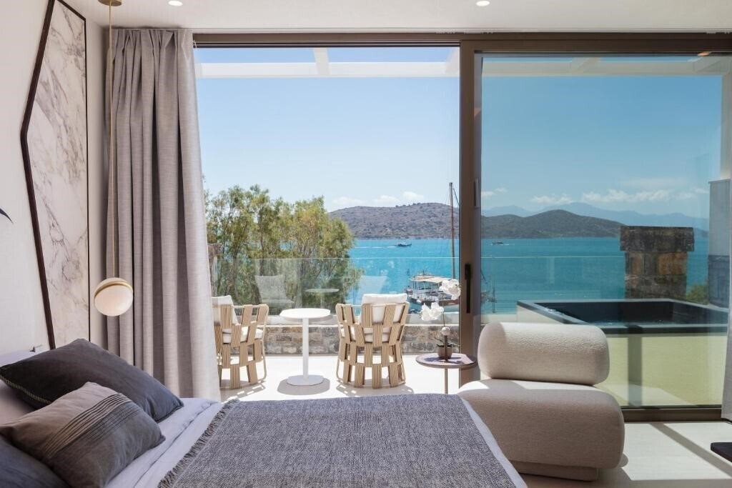 Панорама Naiades Boutique Hotel Adults Only 5*