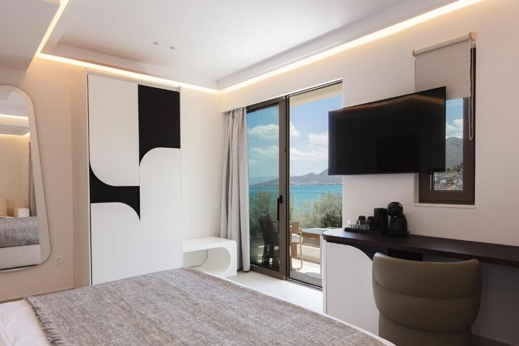 Фото Naiades Boutique Hotel Adults Only 5*