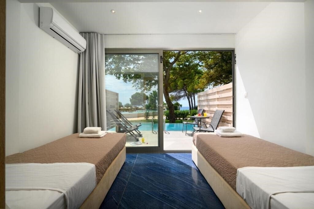 Апартаменты Ninos Grand Beach Resort (ex. Preveza Beach) 4*