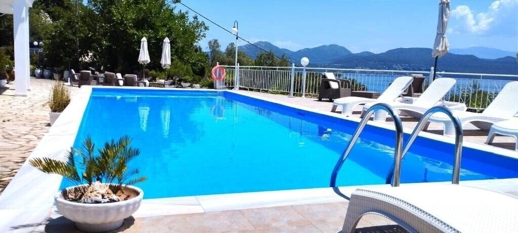 Апартаменти Alekas House 4*