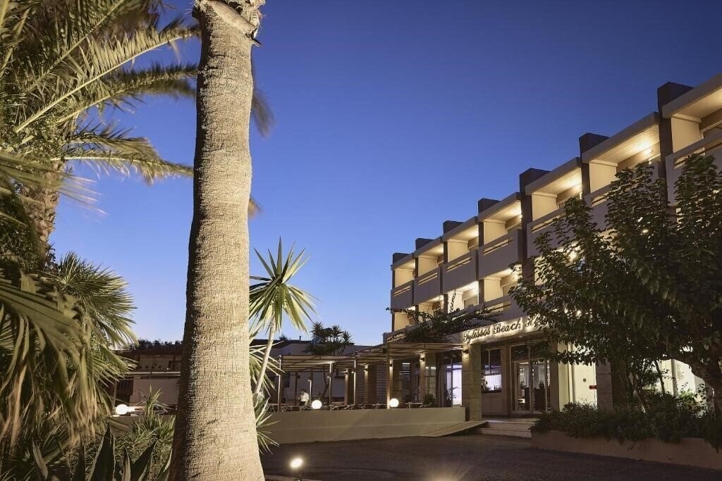 Апартаменты CHC Tylissos Beach 4*