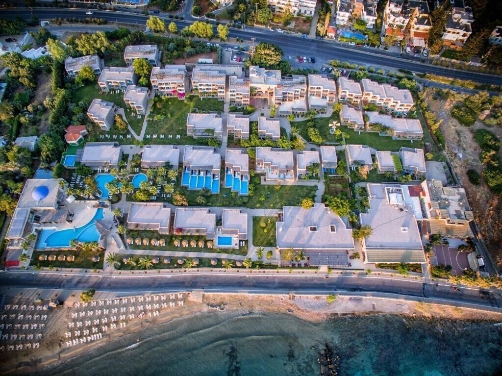 Территория Hotel Blue Sea Beach Affiliated by Melia (ex. Blue Sea Beach Stalida, Zeus Hotels Blue Sea Beach, Sentido Blue Sea Beach) 5*