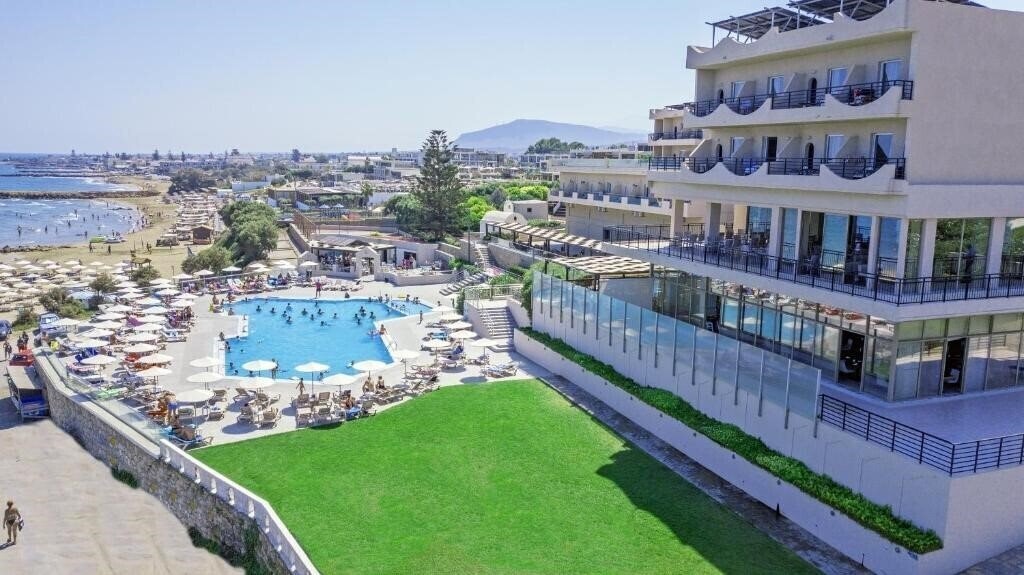Панорама Themis Beach 4*