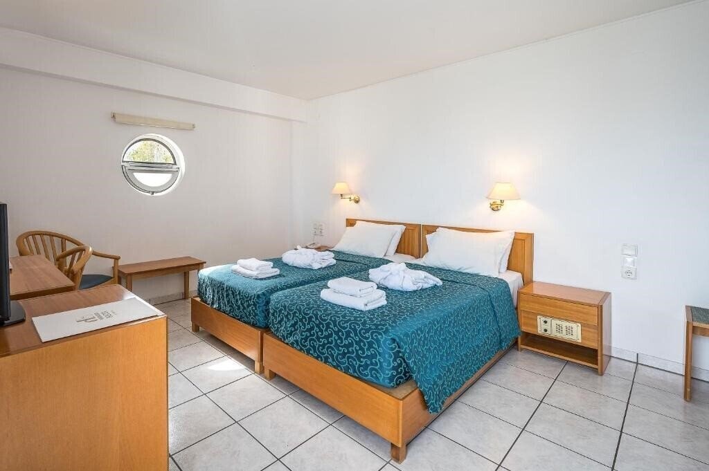 Картинка Heronissos 4*