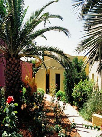 Готель Dessole Dolphin Bay Resort 4*