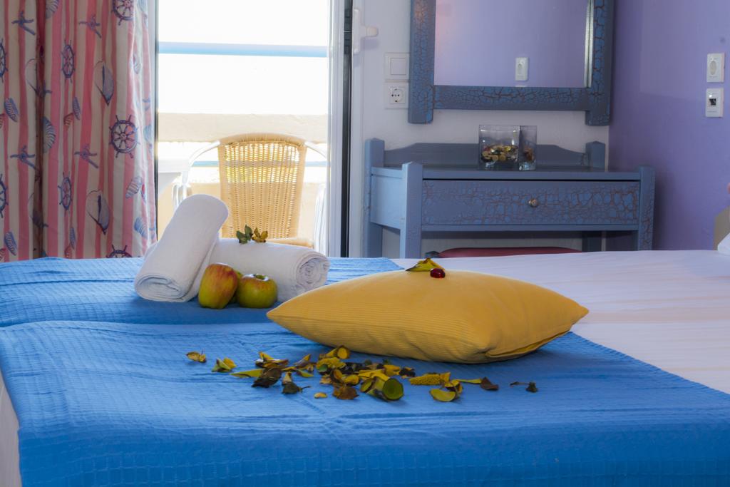 Территория Nikos Hotel 2*